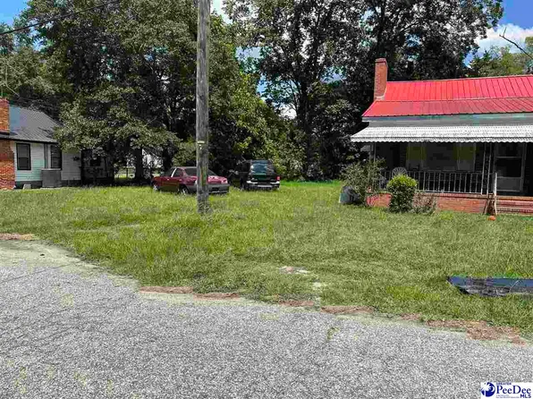 424 N Mullins St, Mullins, SC 29574