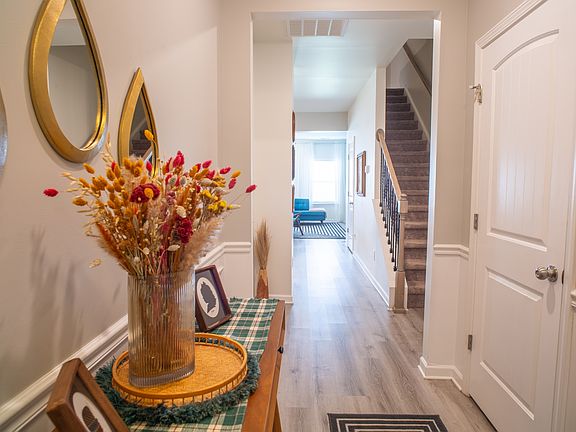 4th image of 2629 Sherman Way