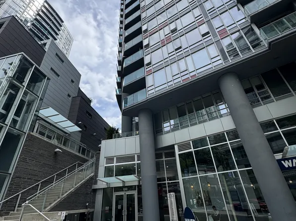 233 Robson St #502, Vancouver, BC V6B 0E8