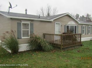 2057 S Lacey Lake Rd, Bellevue, MI 49021