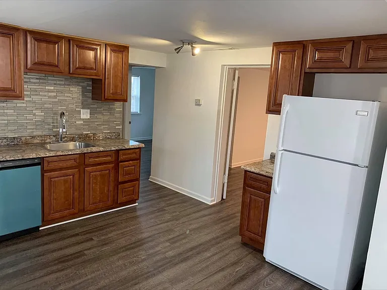 7636 Elton St — Photo 5