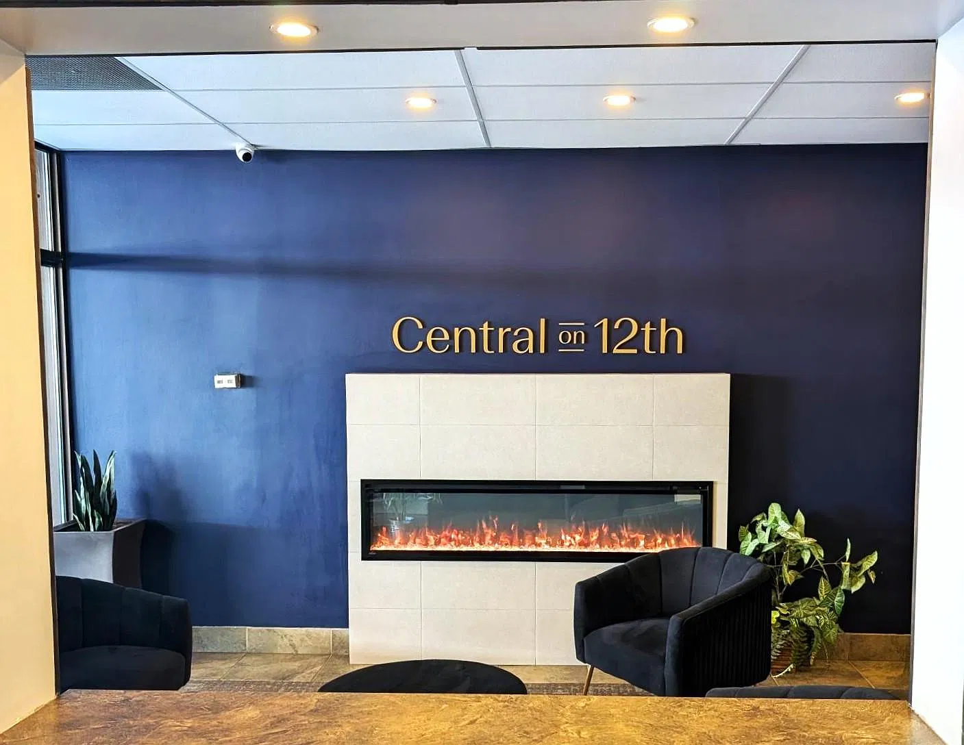 Central on 12th — Photo 2