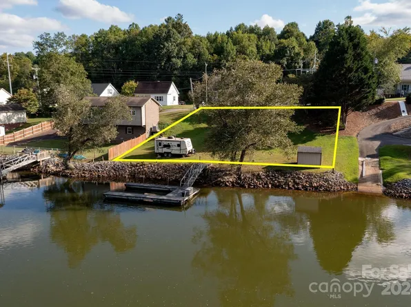 207 Catawba Ave, Hickory, NC 28601