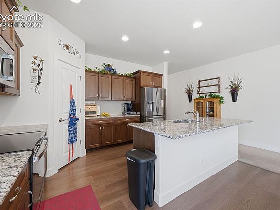 5th image of 6688 Rolling Creek Dr