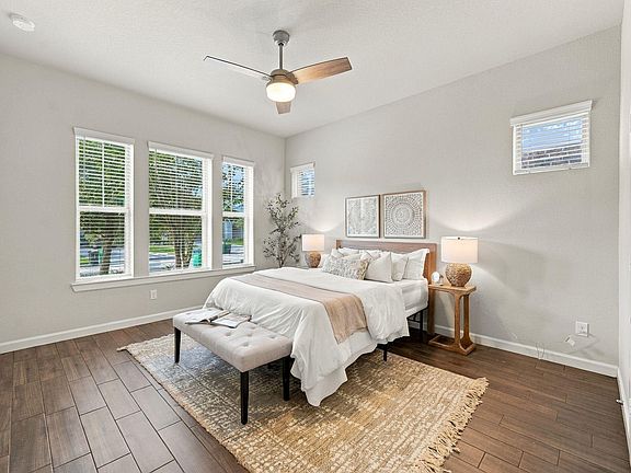 5th image of 27022 Brighton Valley Way