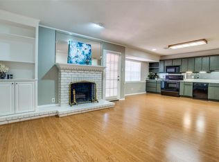 1369 Roaring Springs Rd, Fort Worth, TX 76114