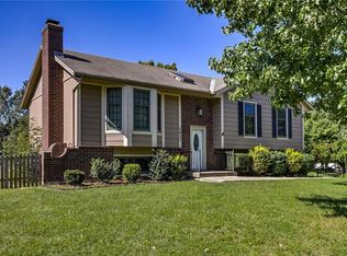 1617 SE 5th Ter, Lees Summit, MO 64063