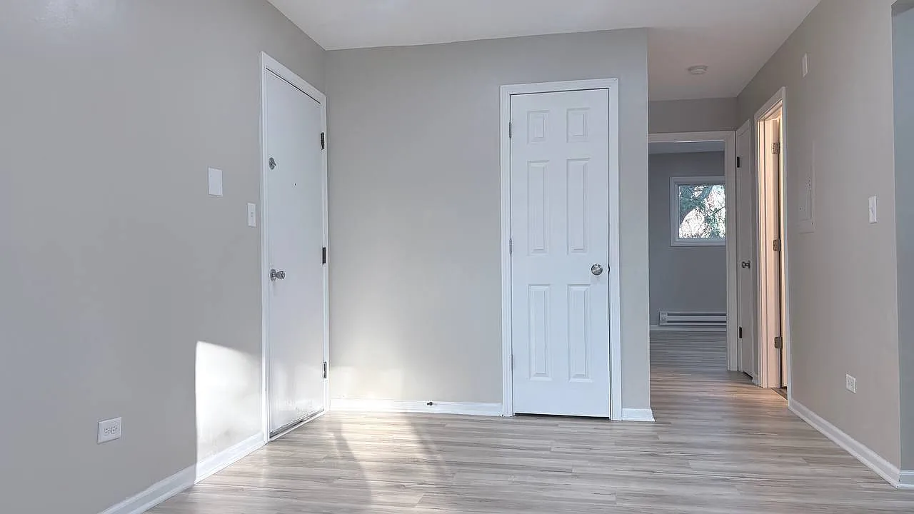 2 bed, 850 sqft, $1,599 — Photo 4