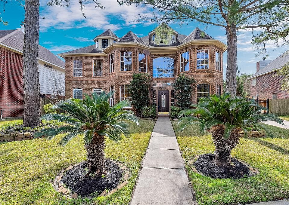 1st image of 22939 Heathercroft Dr