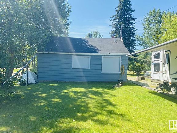 4th image of 4727 43rd St