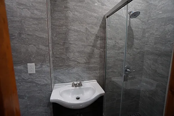 Rented by Best Apartments North Inc | media 8