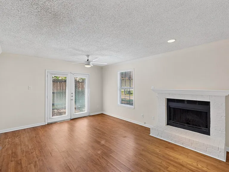 5322 Columbia Ave — Photo 37
