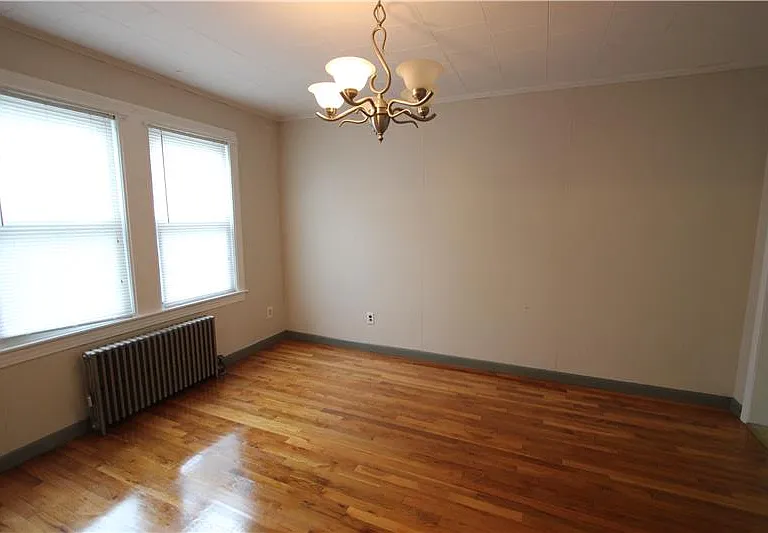 23 Saxon St — Photo 5