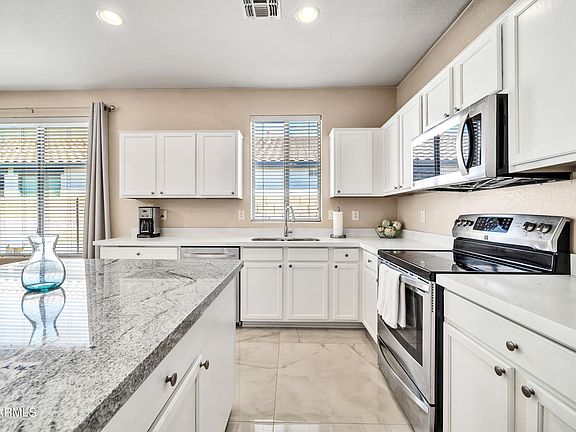 3rd image of 10244 W FLORENCE Avenue