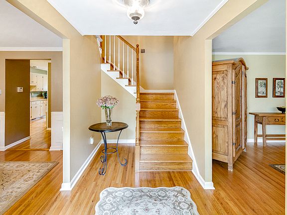 4th image of 108 Deerfield Dr