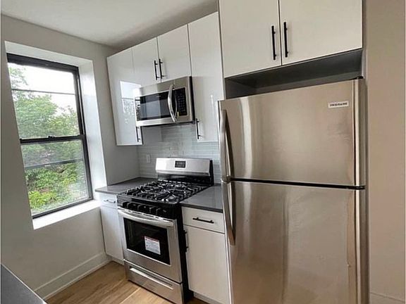 4th image of 32-86 33rd St #5