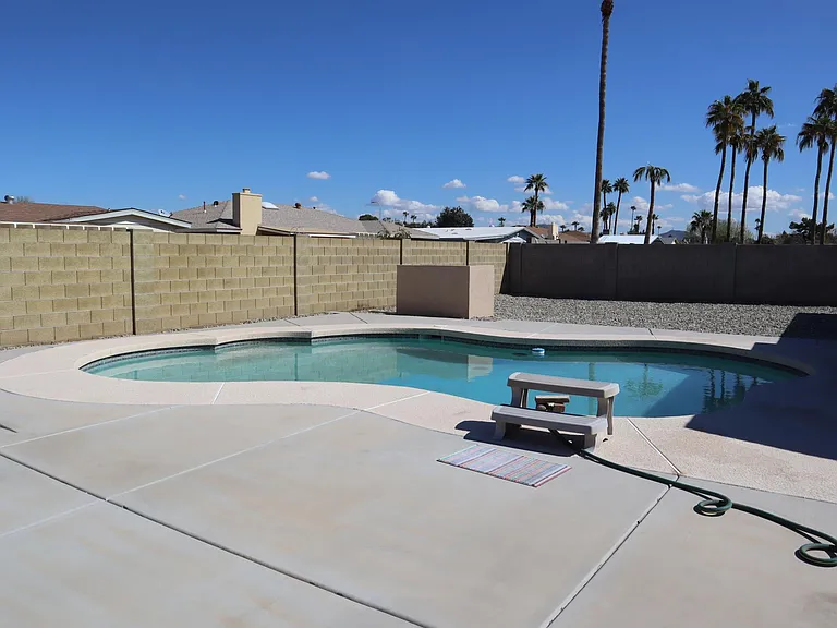 4240 W Hatcher Rd — Photo 36