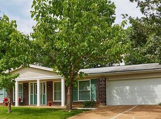 4967 Brunston Dr, Saint Louis, MO 63128