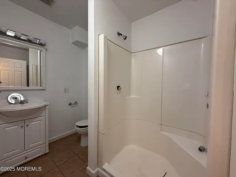 604 Irving Pl — Photo 11