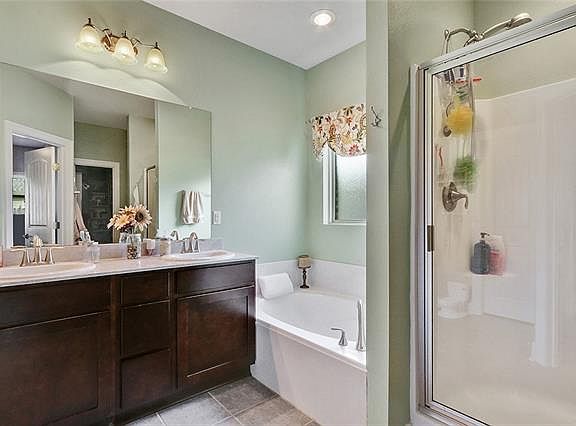 5th image of 723 Mirabella Ln