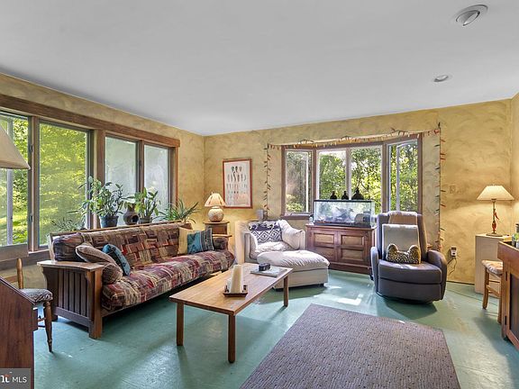 5th image of 4388 Roxbury Mills Rd