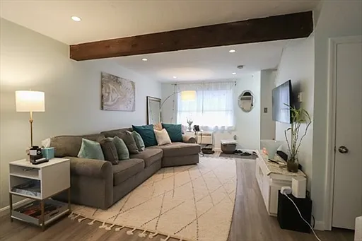 54 Fairfield Park — Photo 5