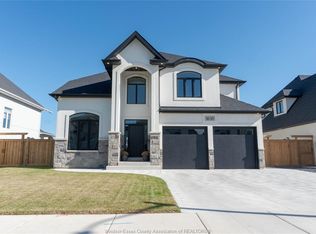 1630 Darfield Rd, Windsor, ON N8S 0B1