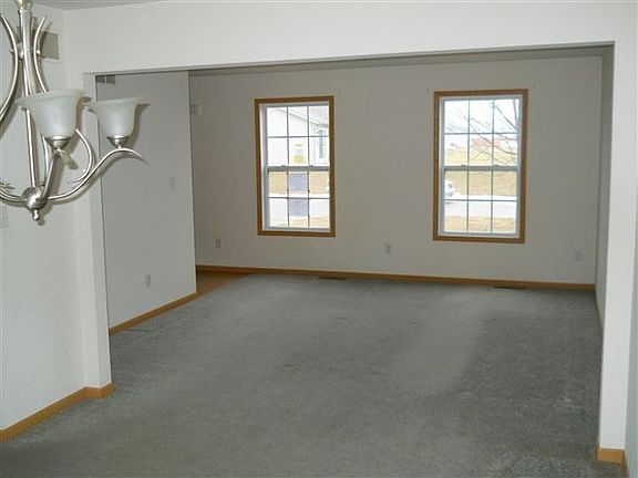 2nd image of 30663 Elizabeth Dr