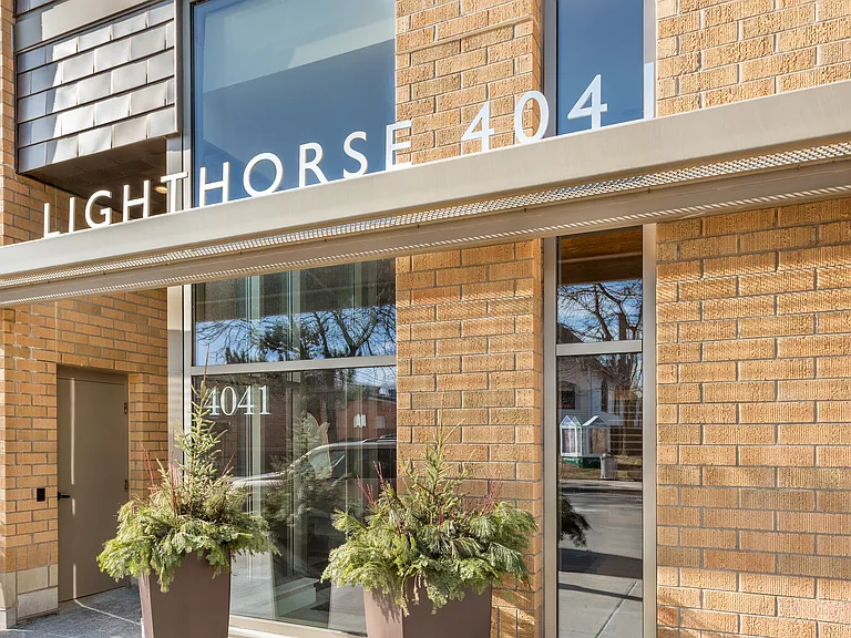 LightHorse 4041 — Photo 32