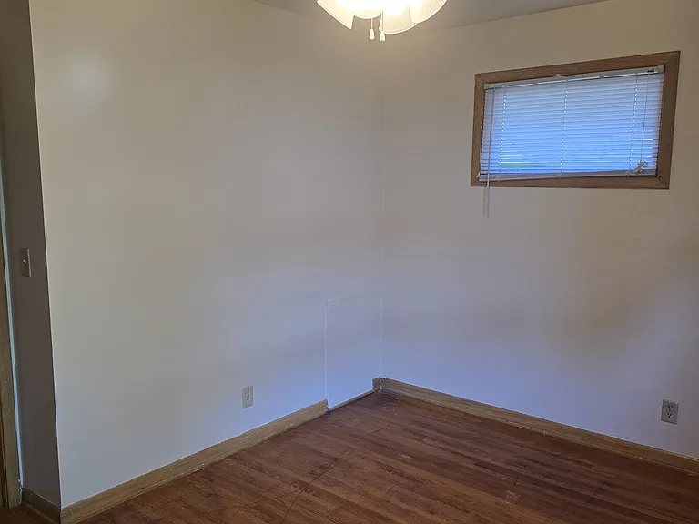 1707 Thomas Ave W #4 — Photo 12