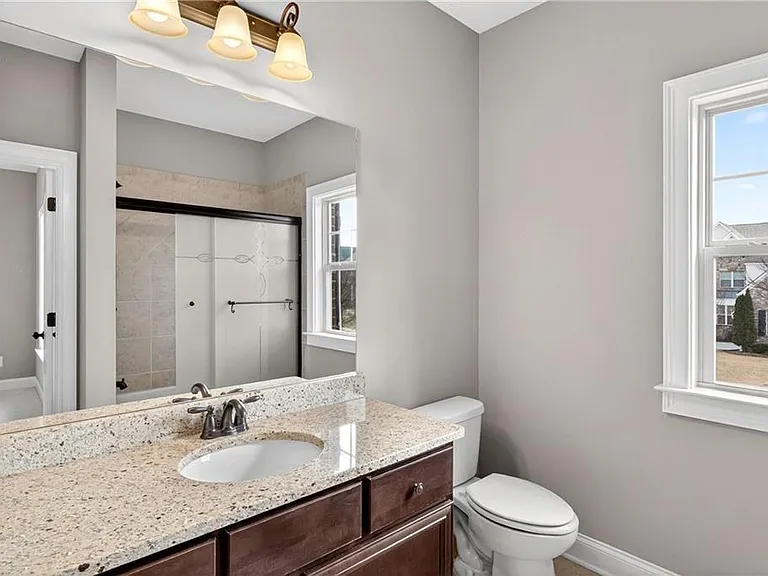 2607 Lulworth Ln — Photo 44
