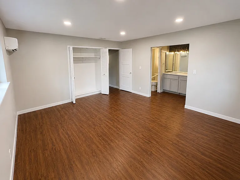 6310 Robin Frst — Photo 17
