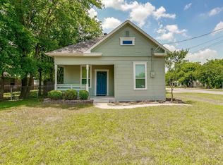 137 N Clark St, Burleson, TX 76028