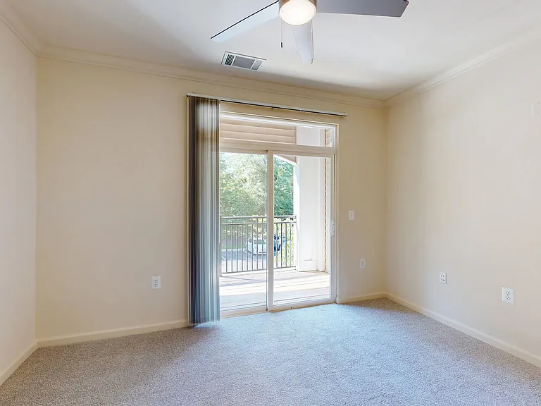 Signal Hill Apartment Homes — Photo 54
