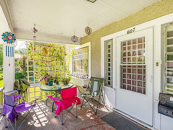 3rd image of 605 8th St #607