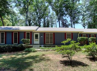 561 Hickory Hills Ct, Stone Mountain, GA 30083