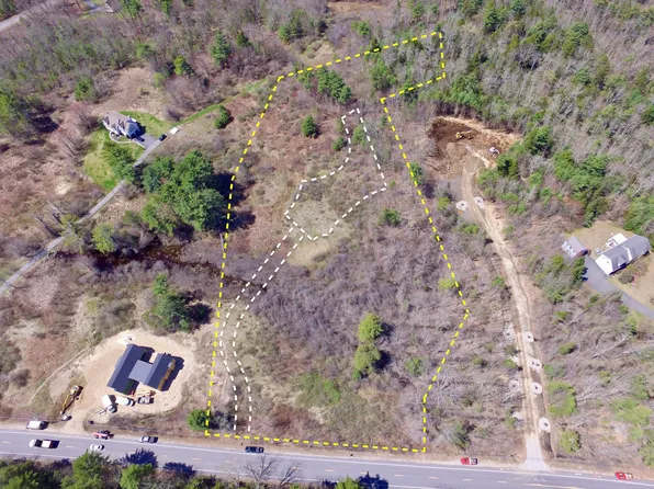 142 Longwoods Road, Falmouth, ME 04105