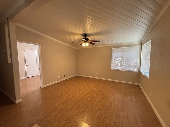 5th image of 2837 Hocking St