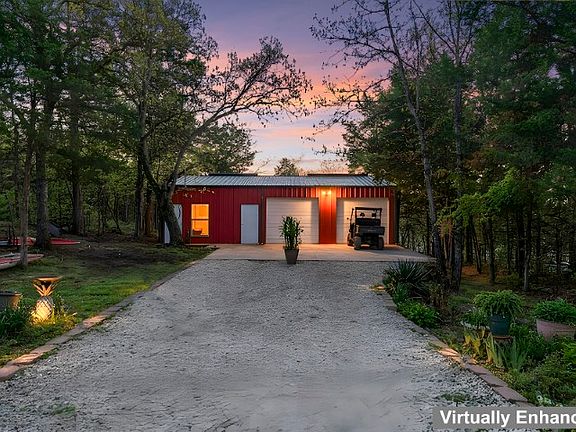 2nd image of 784 Lake Rd