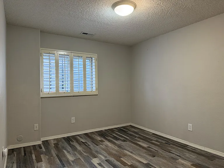 4989 Cherry Springs Dr — Photo 15
