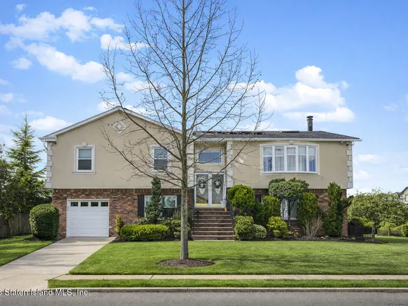 694 Maguire Ave, Staten Island, NY 10309