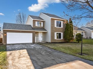 244 Iris Dr, Streamwood, IL