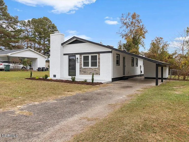 120 Erik Dr — Photo 2