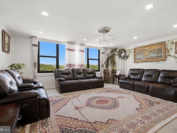 3rd image of 4600 Duke St APT 528