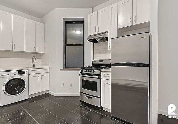 2nd image of 328 W 49th St APT 1RE