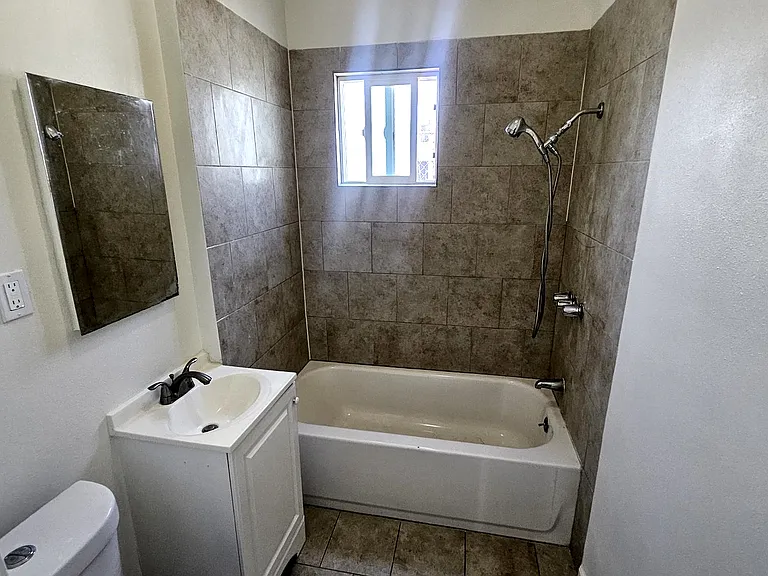 239 W 25th St #6 — Photo 13