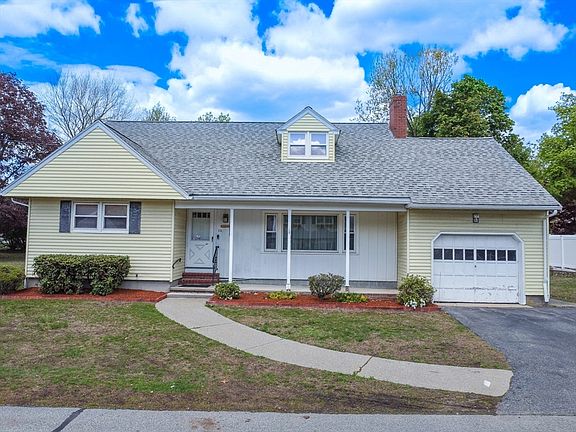 2nd image of 25 Windward Rd