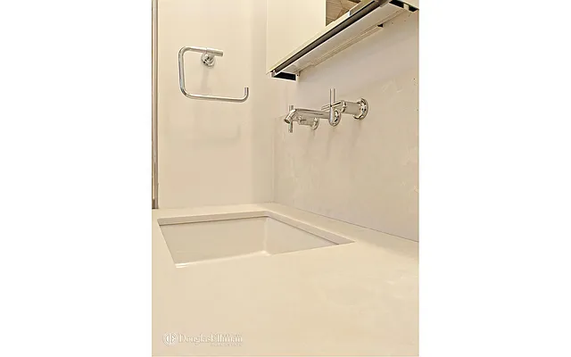 Rented by Douglas Elliman | media 23