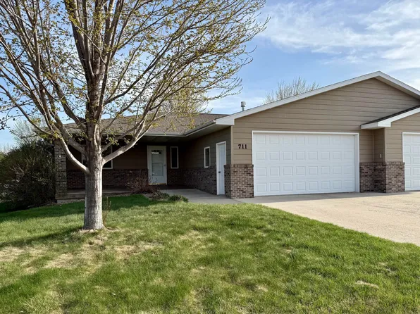 711 W 16th Ave, Mitchell, SD 57301