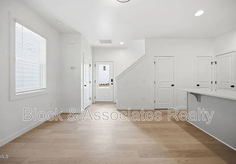 2815-103 Wilcox Pl — Photo 16